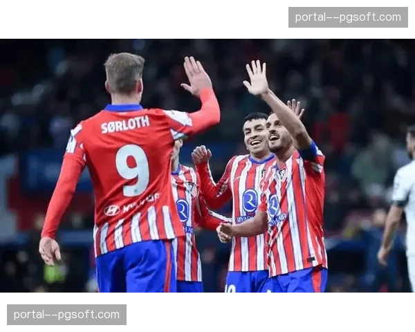 马德里德比火爆场面，双方上半场共领四张黄牌