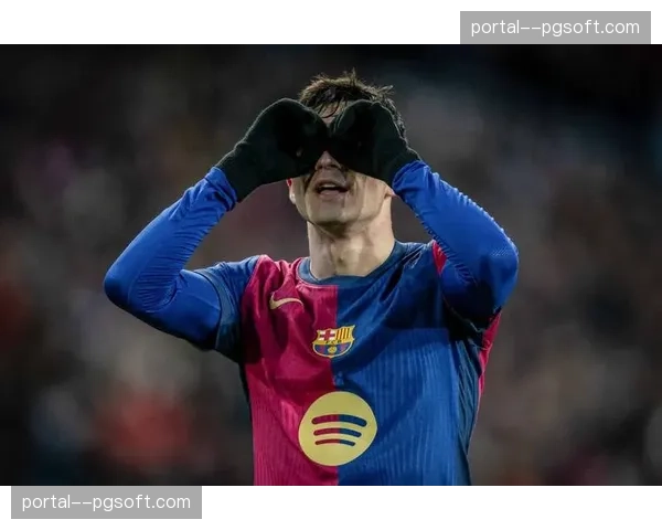 官方：巴萨中场佩德里因腿筋伤势将缺席至少四周，无缘国家德比