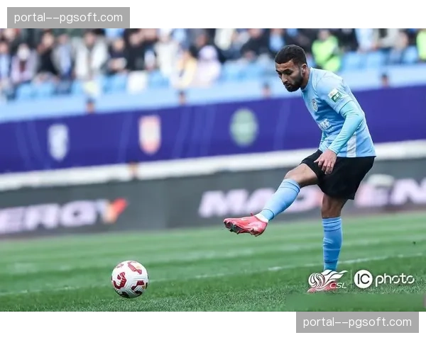 半场战报:浙江队1-0领先天津津门虎,莱昂纳多点射破门