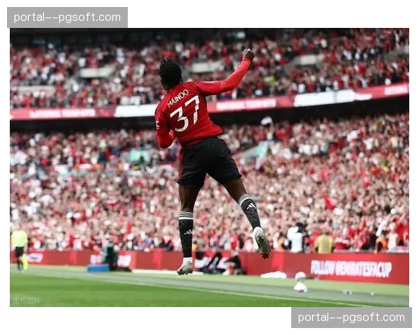 邮报：曼联已启动与梅努的续约谈判，希望大幅涨薪留人